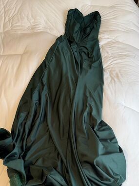 B Darlin Emerald Green Satin Strapless Gown size 3/4